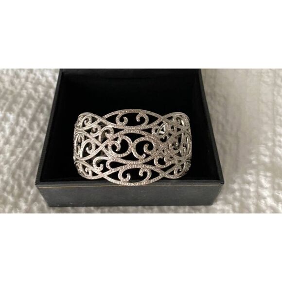 Gorgeous 1/4 Ct. Genuine Pave Diamond Wide Filigree Cuff Bracelet~.925 Sterling - Picture 1 of 4
